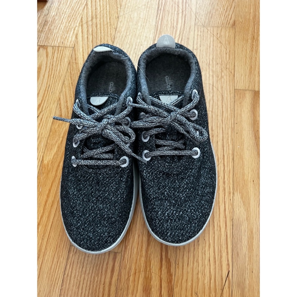 EUC AllBirds Wool Runners in Gray Sz Womens 8